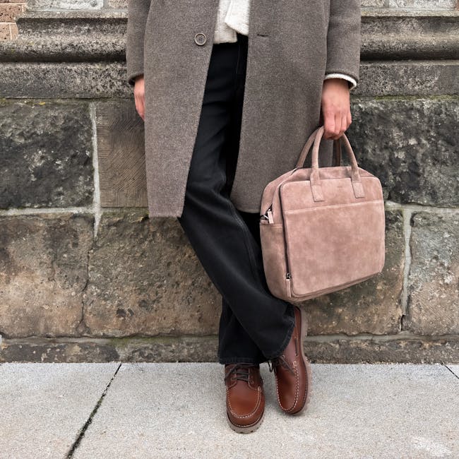 Taupe suède laptoptas 18.5 inch